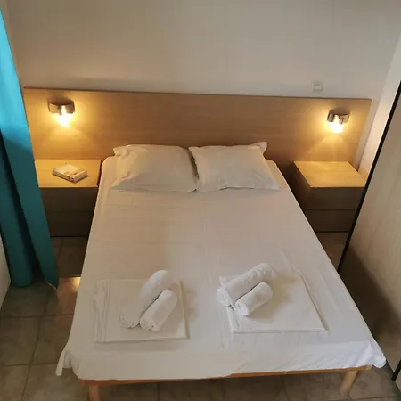 Family Duplex With Terrace In Corsica Hébergement de vacances *