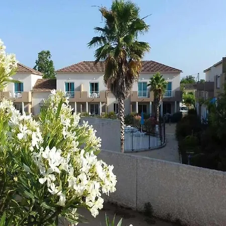 Family Duplex With Terrace In Corsica Hébergement de vacances Linguizzetta